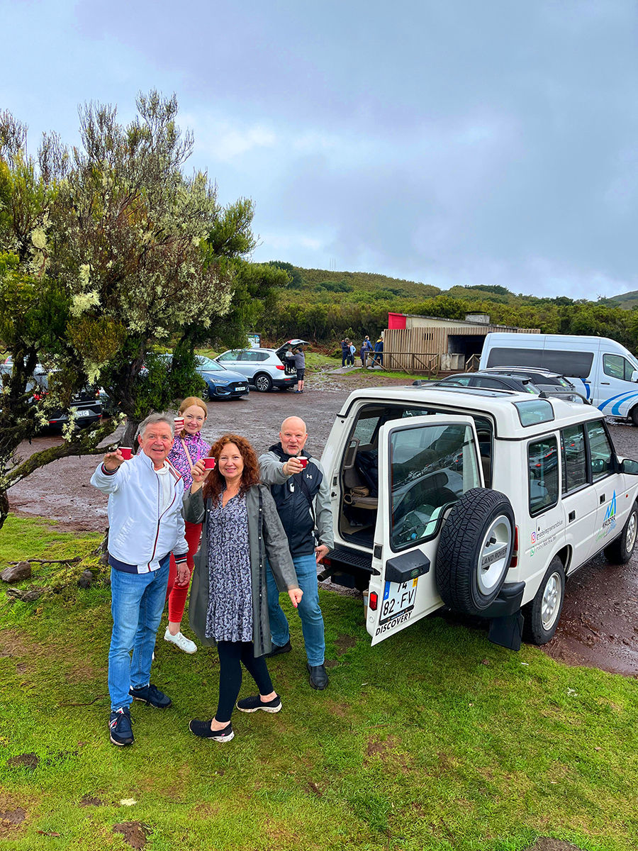 Coast view with small villages and ocean, blue sky in the midday sun